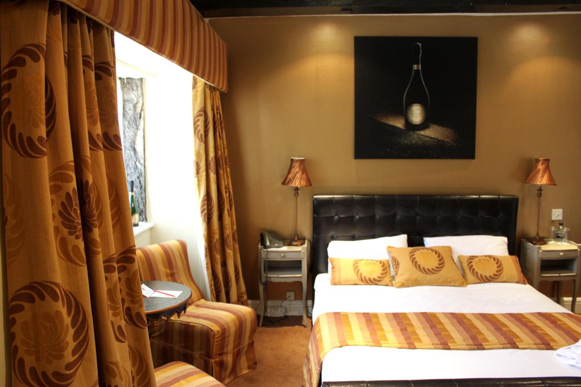 Bert'S Rooms At The Black Horse Inn Brighouse Bagian luar foto