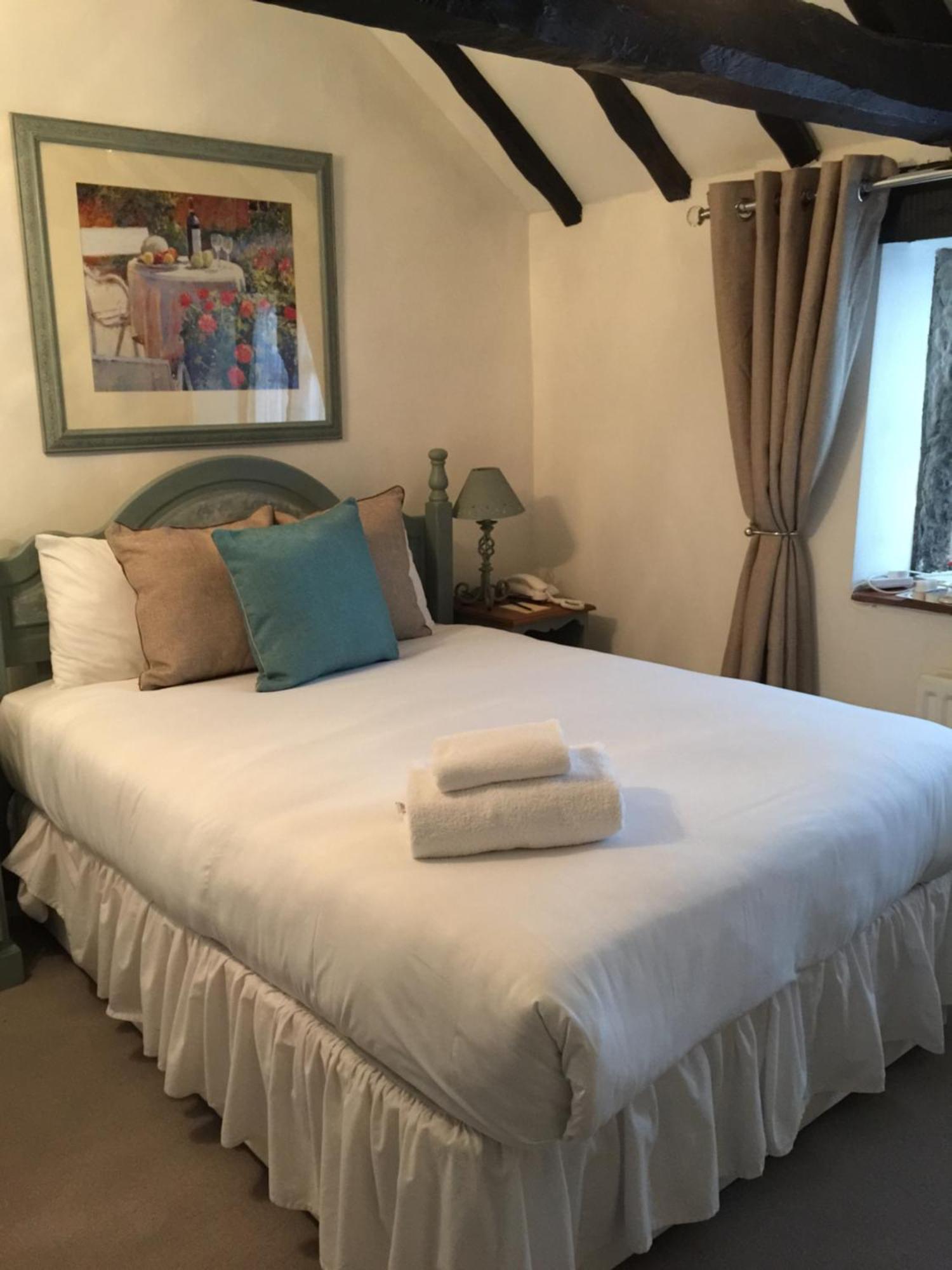 Bert'S Rooms At The Black Horse Inn Brighouse Bagian luar foto